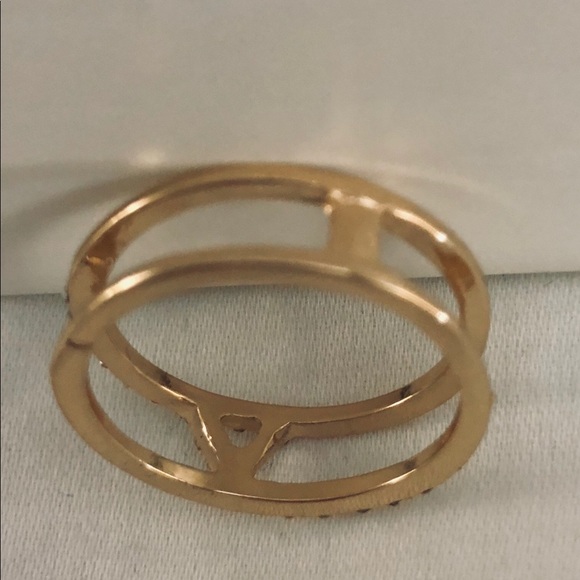 Ring - Picture 2 of 2